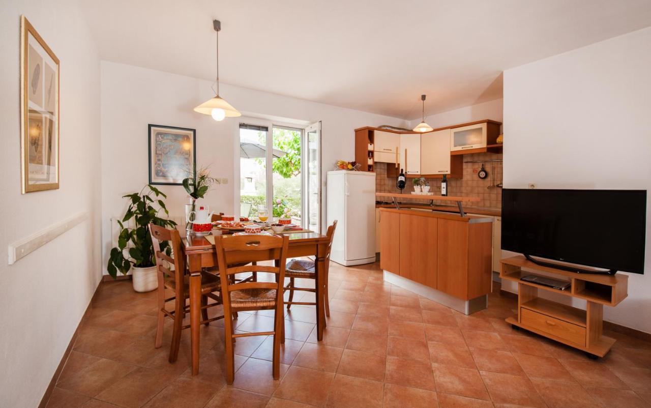 Villa Franka With Swimming Pool بول المظهر الخارجي الصورة